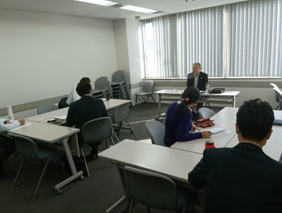 事務局勉強会始めました。